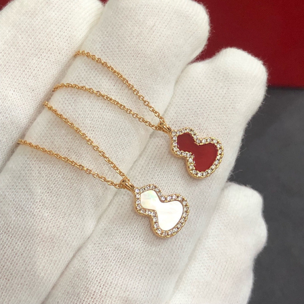 Gold Plated Red Agate White Shell Mother Daughter Light Luxury Necklace